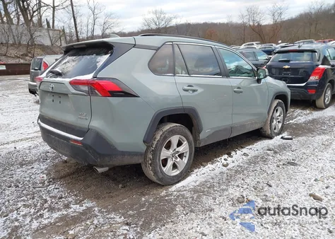 2021 Toyota Rav4 Hybrid Xle z USA, uszkodzony, nr VIN 4T3RWRFV8MU034489